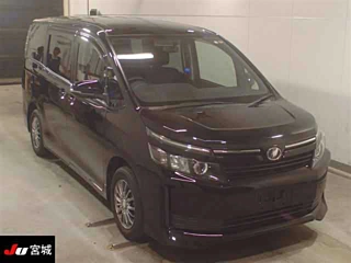 TOYOTA VOXY 2014