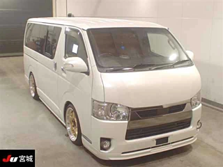 TOYOTA HIACE VAN 2010