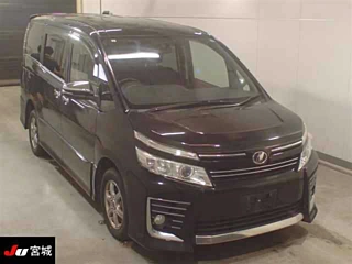 TOYOTA VOXY 2015