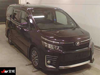 TOYOTA VOXY 2014