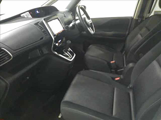 NISSAN SERENA 2018