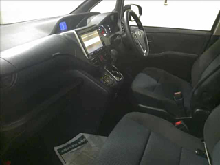 TOYOTA VOXY 2014