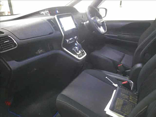 NISSAN SERENA 2019