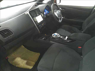 NISSAN LEAF 2017