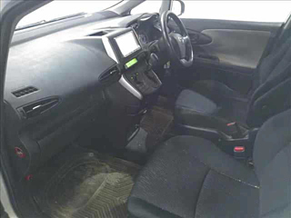TOYOTA WISH 2010