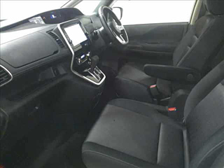 NISSAN SERENA 2017