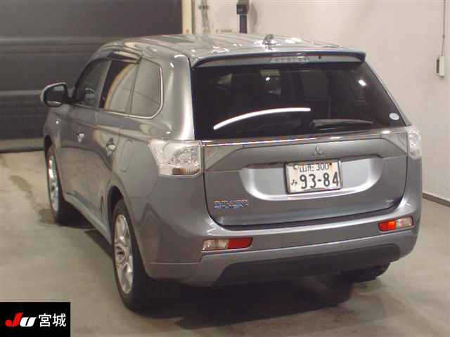 MITSUBISHI OUTLANDER PHEV 2015