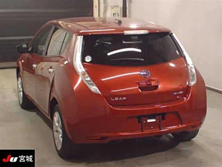 NISSAN LEAF 2017