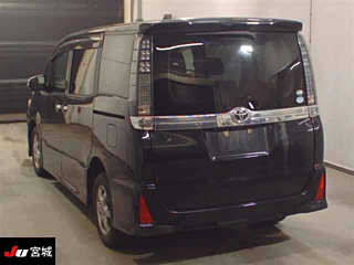 TOYOTA VOXY 2015