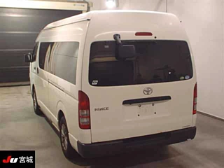 TOYOTA HIACE VAN 2020