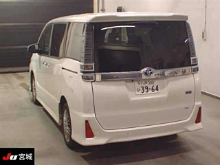 TOYOTA VOXY 2021