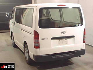 TOYOTA HIACE VAN 2013