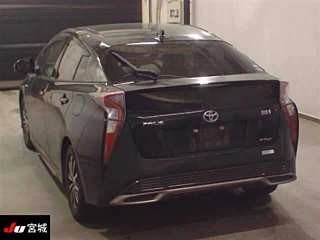 TOYOTA PRIUS 2016