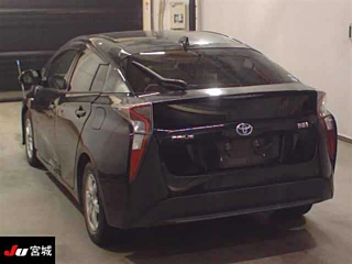 TOYOTA PRIUS 2016