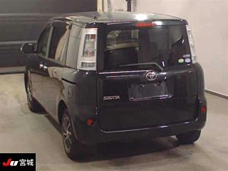 TOYOTA SIENTA 2014