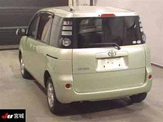 TOYOTA SIENTA 2010