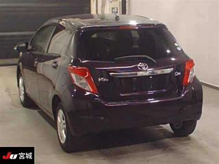 TOYOTA VITZ 2014