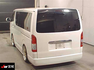 TOYOTA HIACE VAN 2010