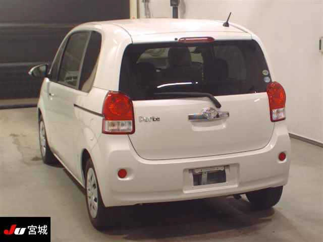 TOYOTA PORTE 2014