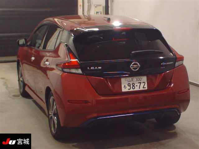 NISSAN LEAF 2017