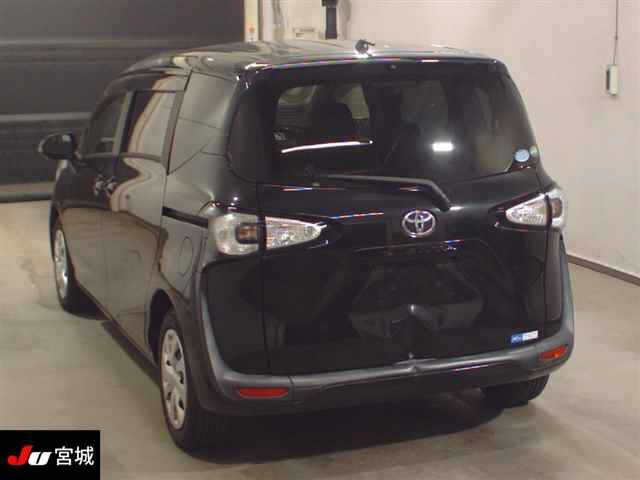 TOYOTA SIENTA 2016