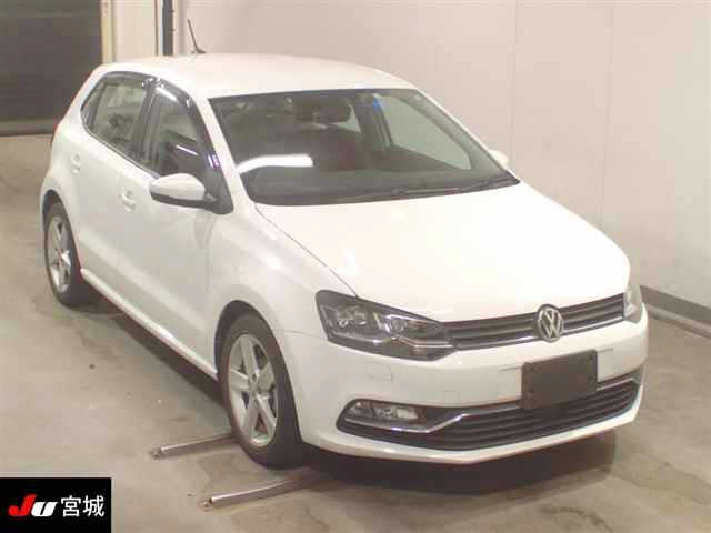 VOLKSWAGEN POLO 2016