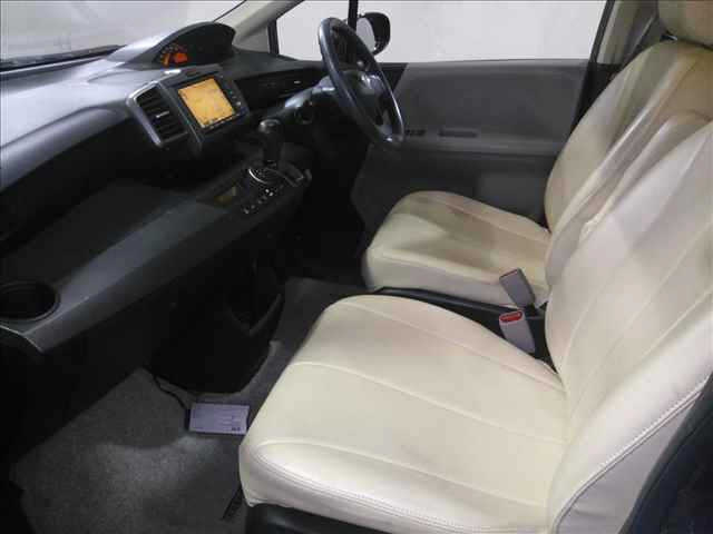 HONDA FREED 2010