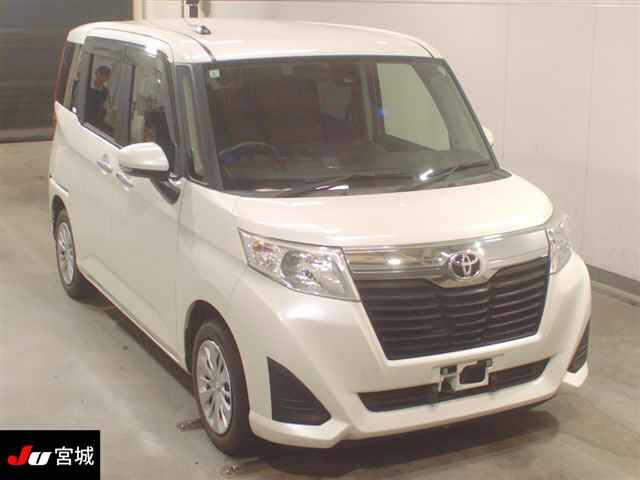 TOYOTA ROOMY 2017