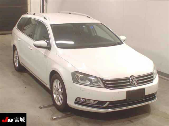 VOLKSWAGEN PASSAT VARIANT 2013