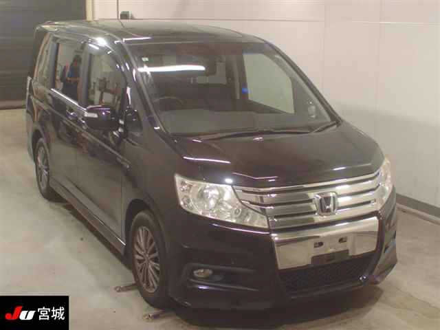 HONDA STEP WAGON 2011