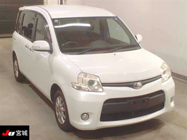 TOYOTA SIENTA 2011
