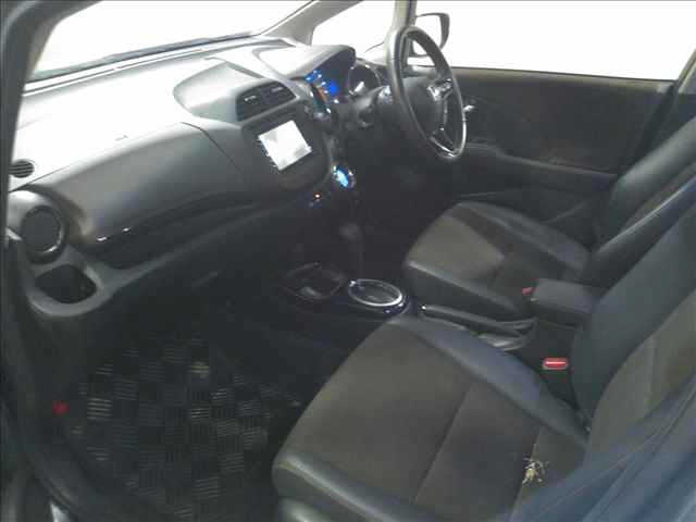 HONDA FIT SHUTTLE 2013