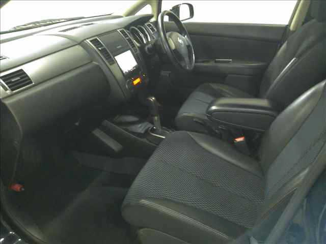 NISSAN TIIDA 2008