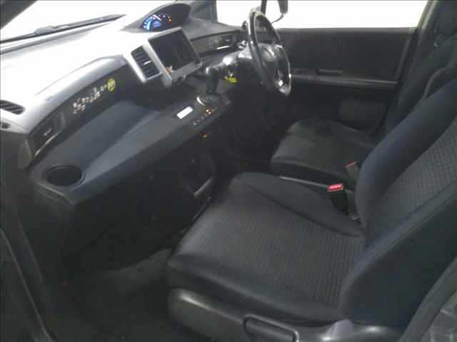 HONDA FREED 2012