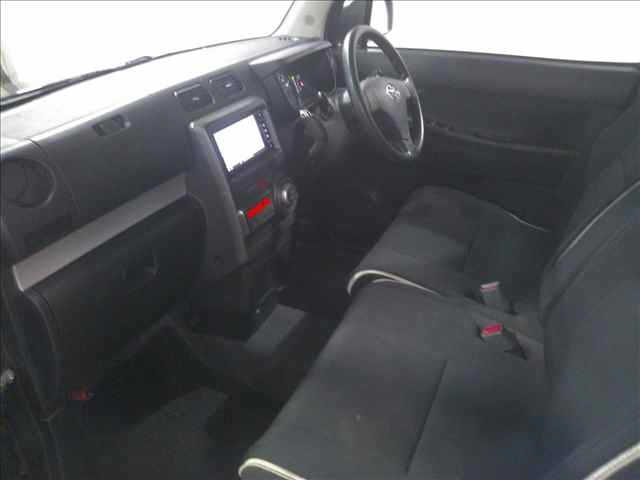 TOYOTA PIXIS SPACE 2013