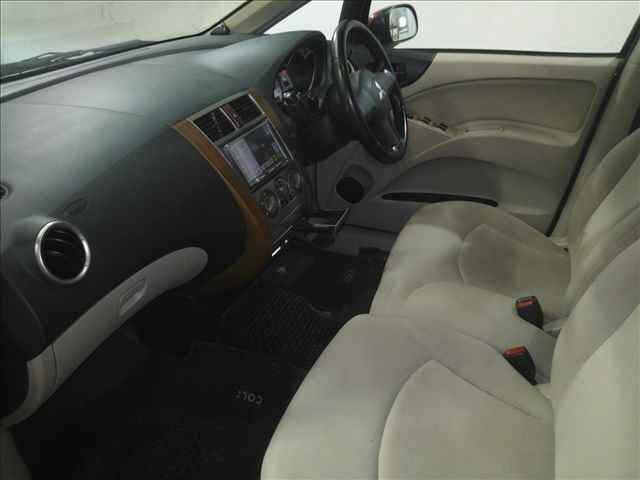 MITSUBISHI COLT PLUS 2010