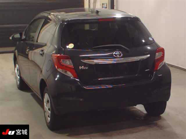 TOYOTA VITZ 2014