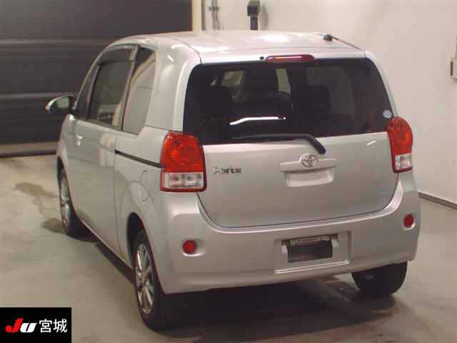TOYOTA PORTE 2014