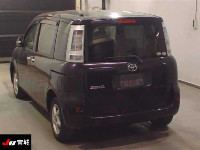 TOYOTA SIENTA 2012