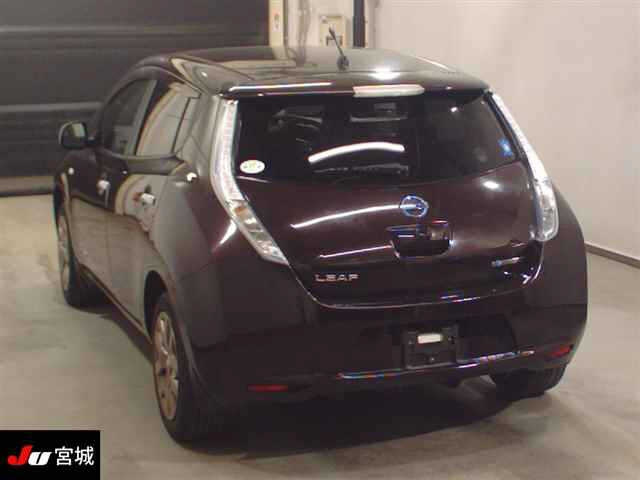 NISSAN LEAF 2014