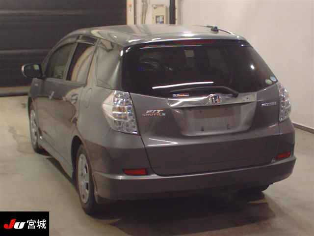 HONDA FIT SHUTTLE 2013