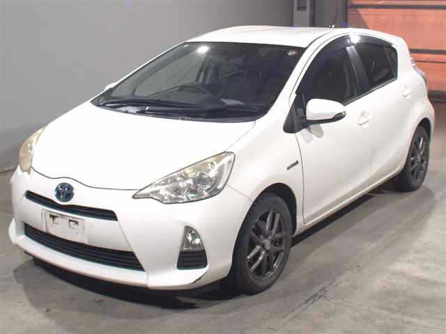 TOYOTA AQUA 2012
