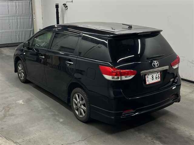 TOYOTA WISH 2012