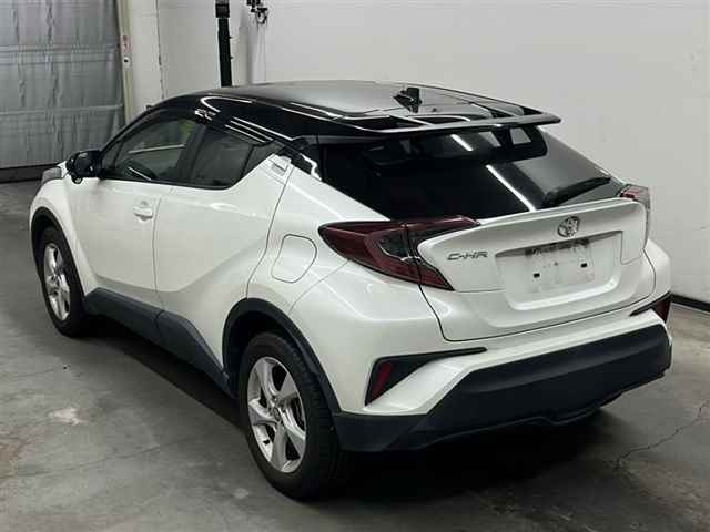 TOYOTA C-HR 2019
