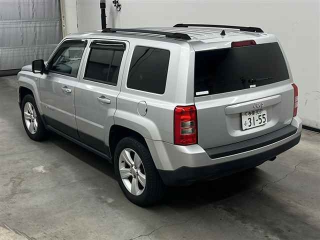 CHRYSLER JEEP PATRIOT 2012