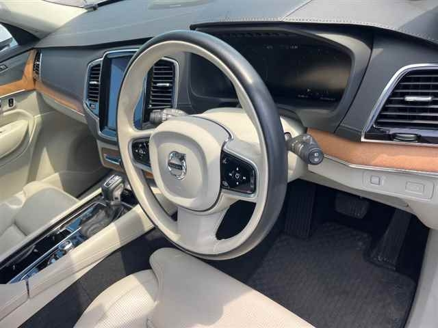 VOLVO XC90 2019