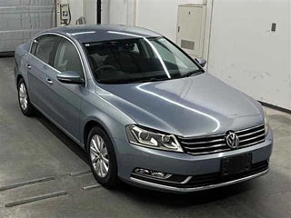 VOLKSWAGEN PASSAT 2013
