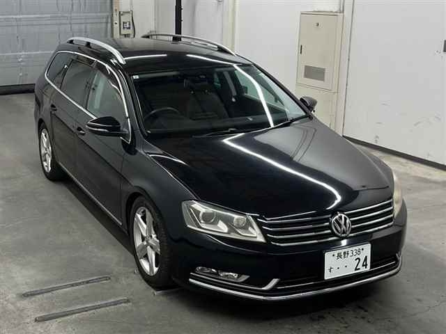 VOLKSWAGEN PASSAT VARIANT 2011