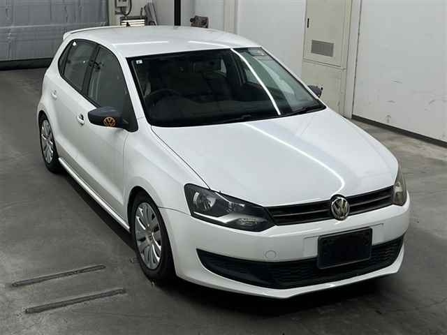 VOLKSWAGEN POLO 2010