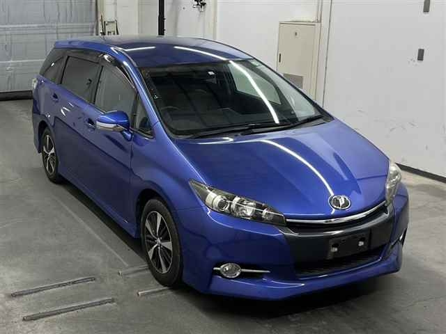 TOYOTA WISH 2016